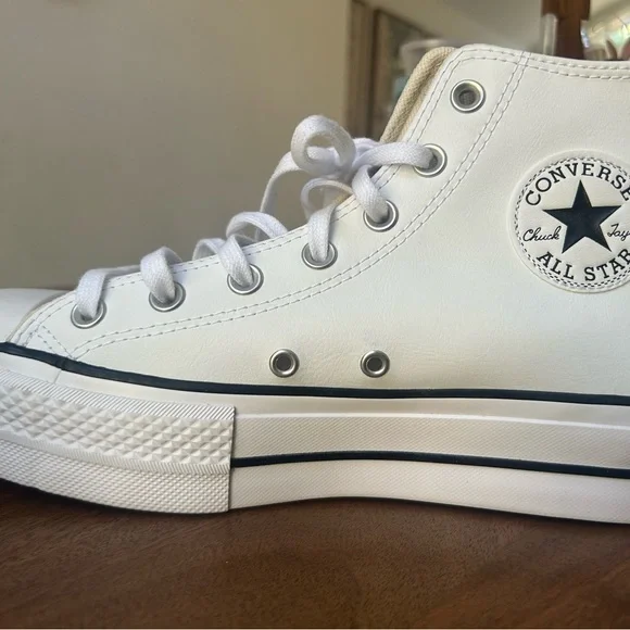 Converse Chuck Taylor All Star Platform White Leather High-Tops NWOT - Picture 8 of 16